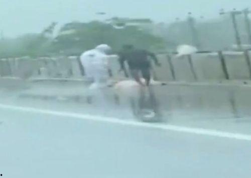 印度男子爆料新冠视频